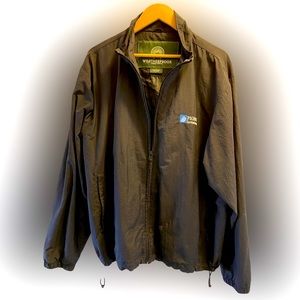 😎 Men’s weatherproof black jacket in size large